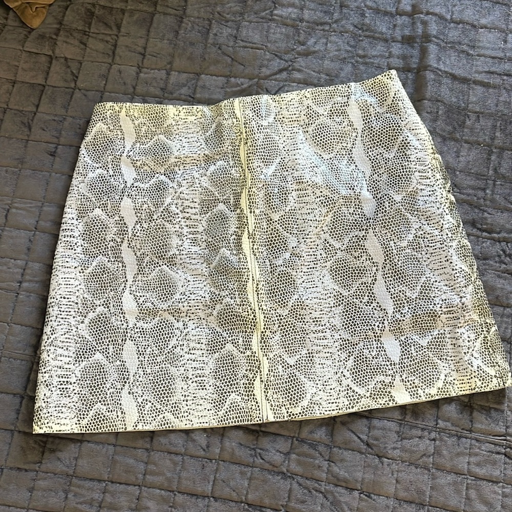 Alice and Olivia skirt